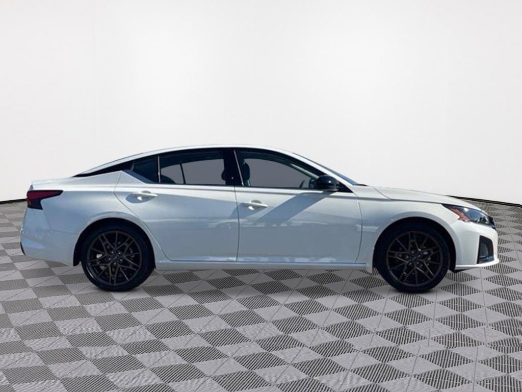 New 2025 Nissan Altima 2.5 SR w/ SR Premium Package image 2