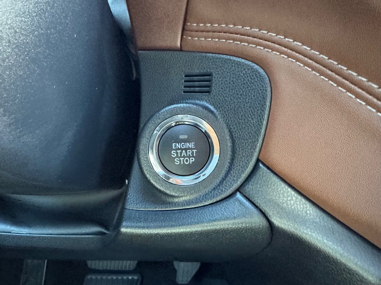 Certified 2025 Subaru Outback Touring XT w/ Tech Package 2 image 29