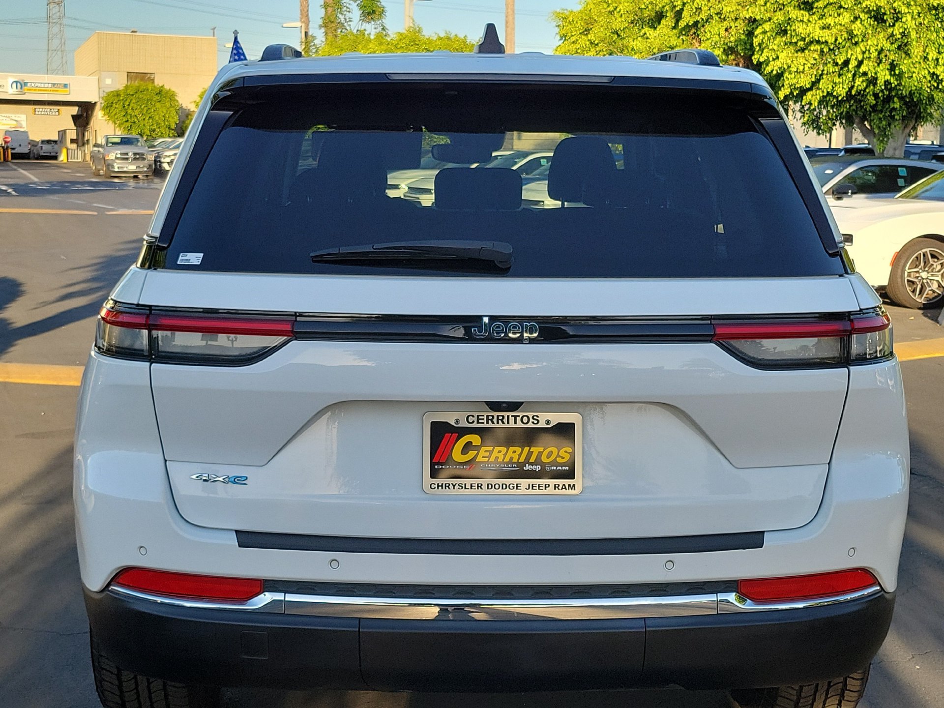 Certified 2024 Jeep Grand Cherokee Limited 4xe AWD/4WD image 3