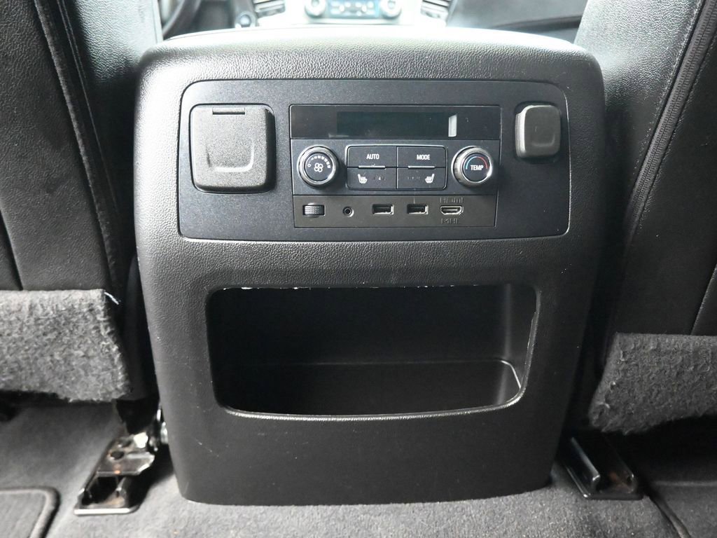 Used 2020 Chevrolet Tahoe LT image 36