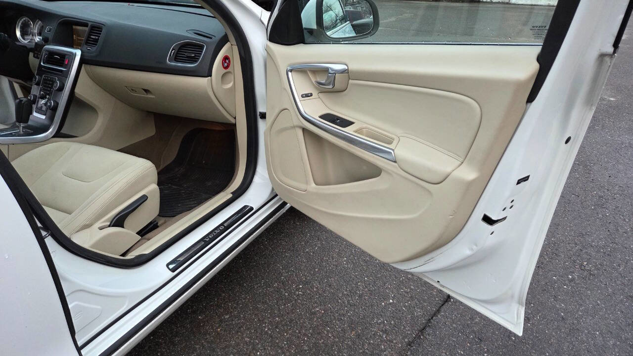 Used 2012 Volvo S60 T5 image 39