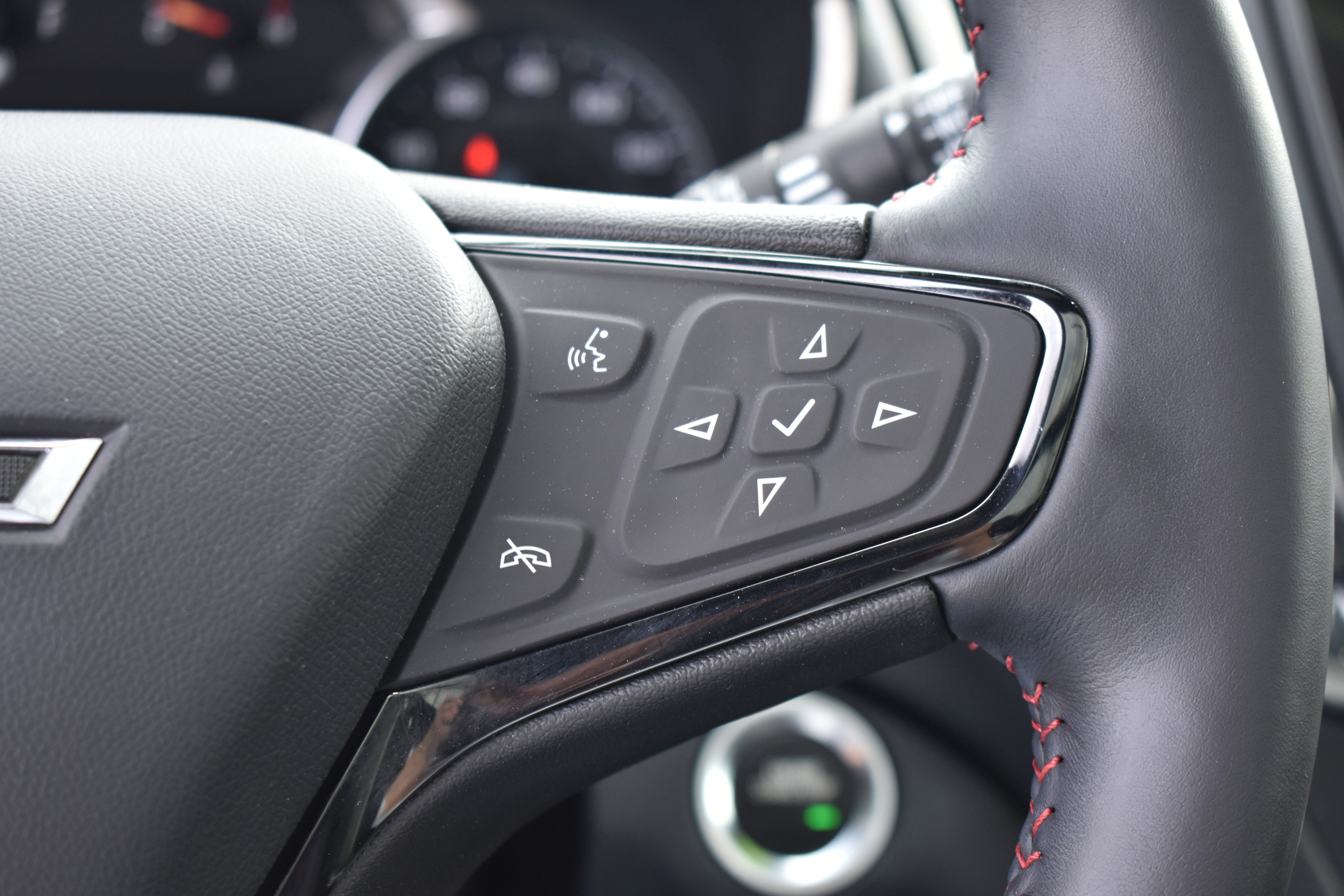 Used 2022 Chevrolet Equinox RS w/ RS Leather Package image 14