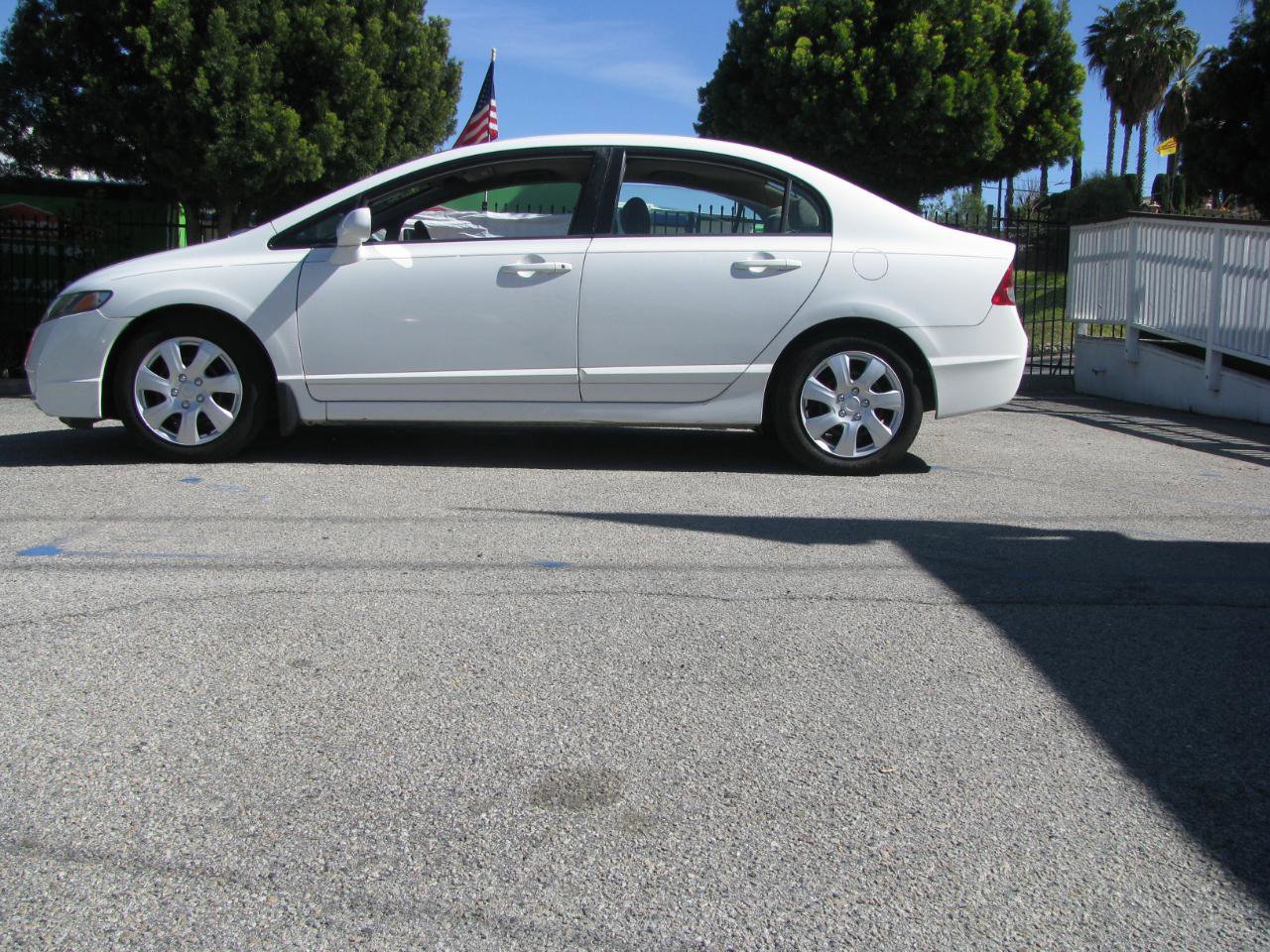 Used 2010 Honda Civic LX image 1