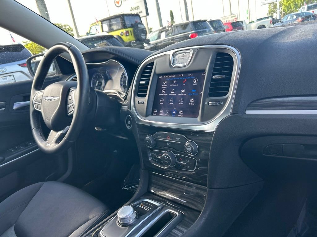 Used 2021 Chrysler 300 Touring w/ Sport Appearance Package RWD image 23