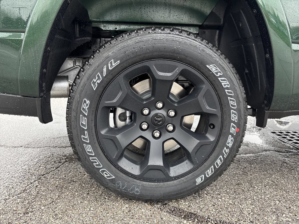 New 2026 RAM 1500 4x4 Crew Cab image 12