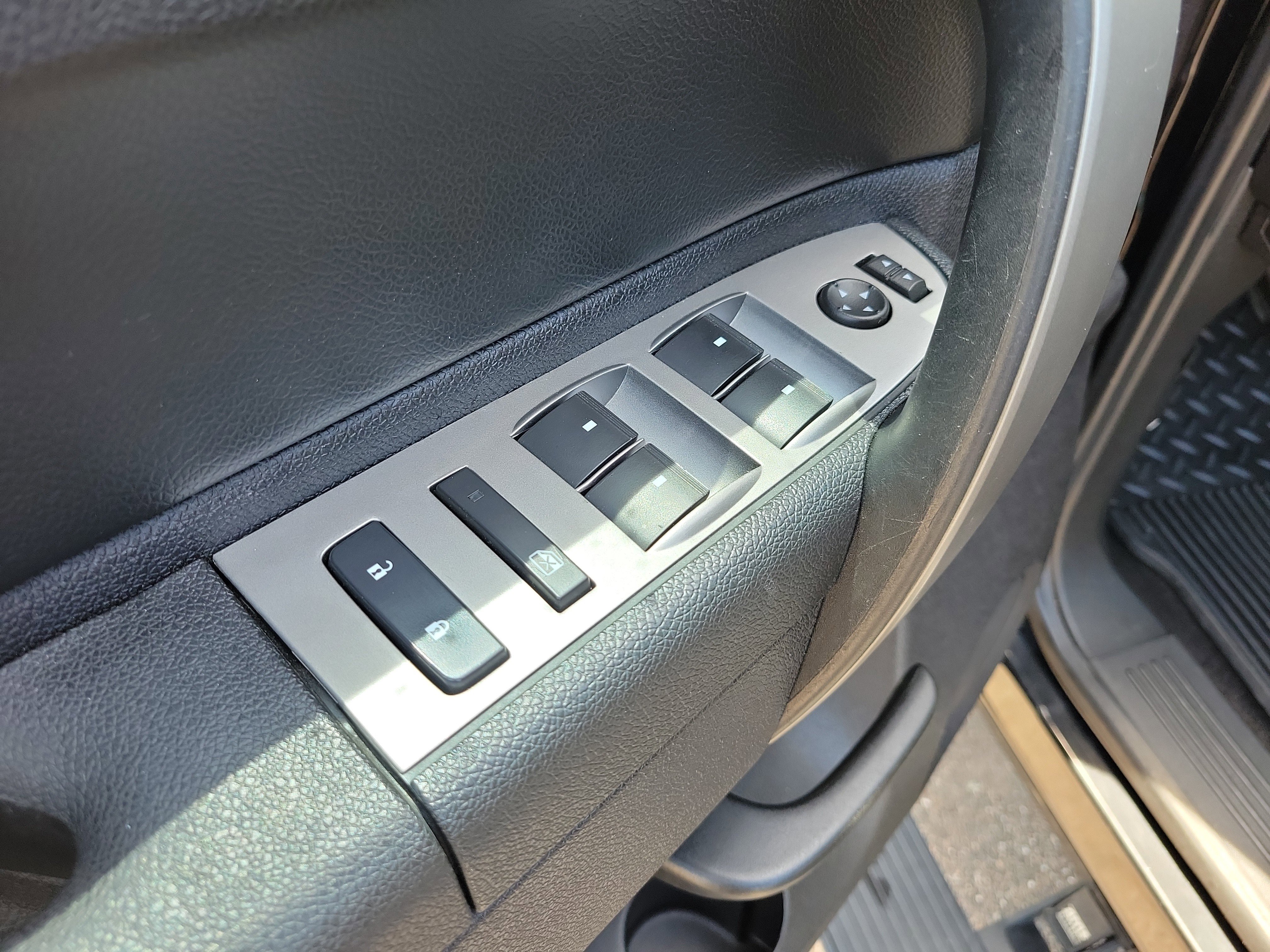 Used 2012 Chevrolet Silverado 1500 LT image 21
