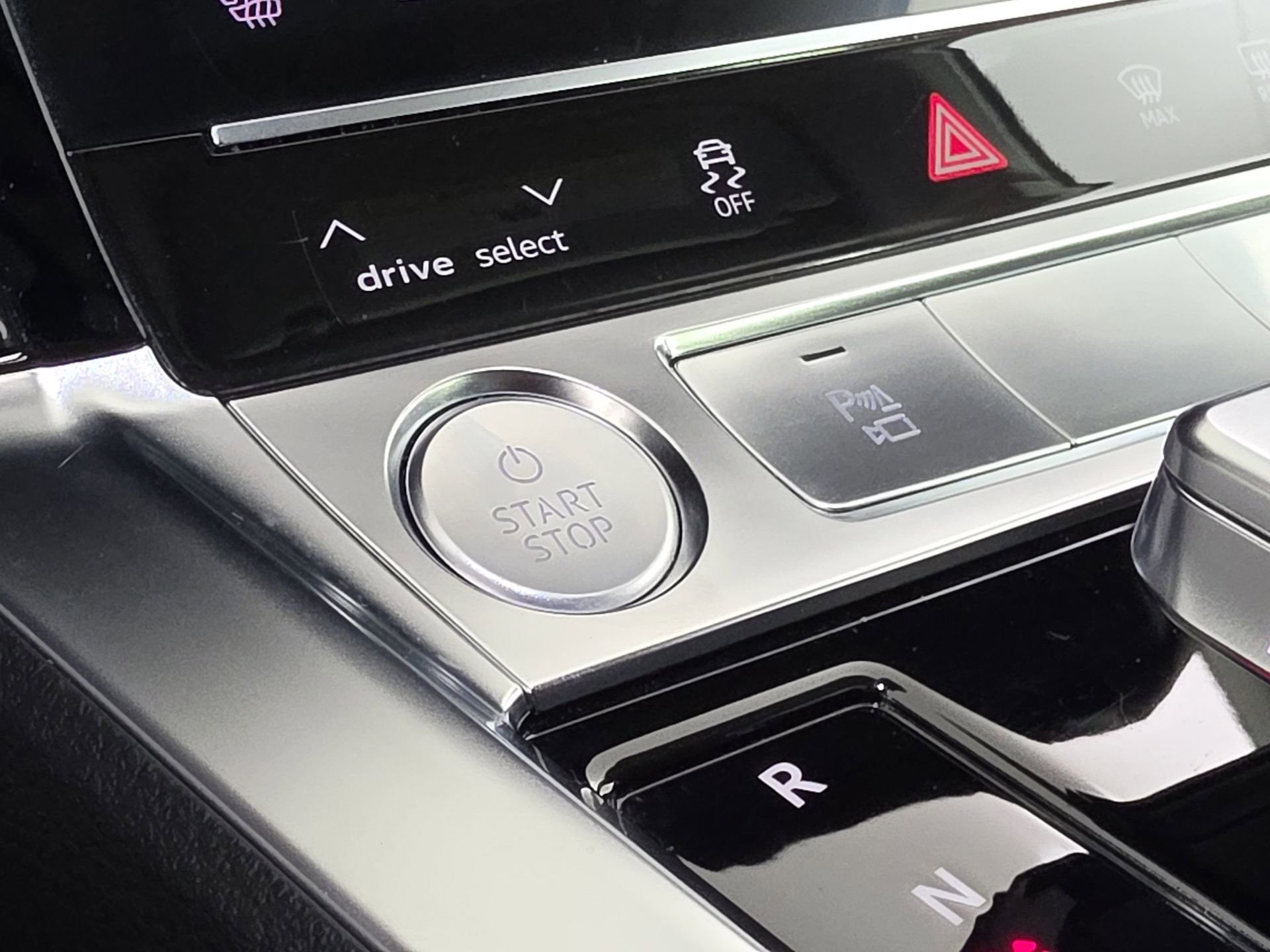 Used 2019 Audi e-tron Premium Plus w/ Cold Weather Package AWD/4WD image 35