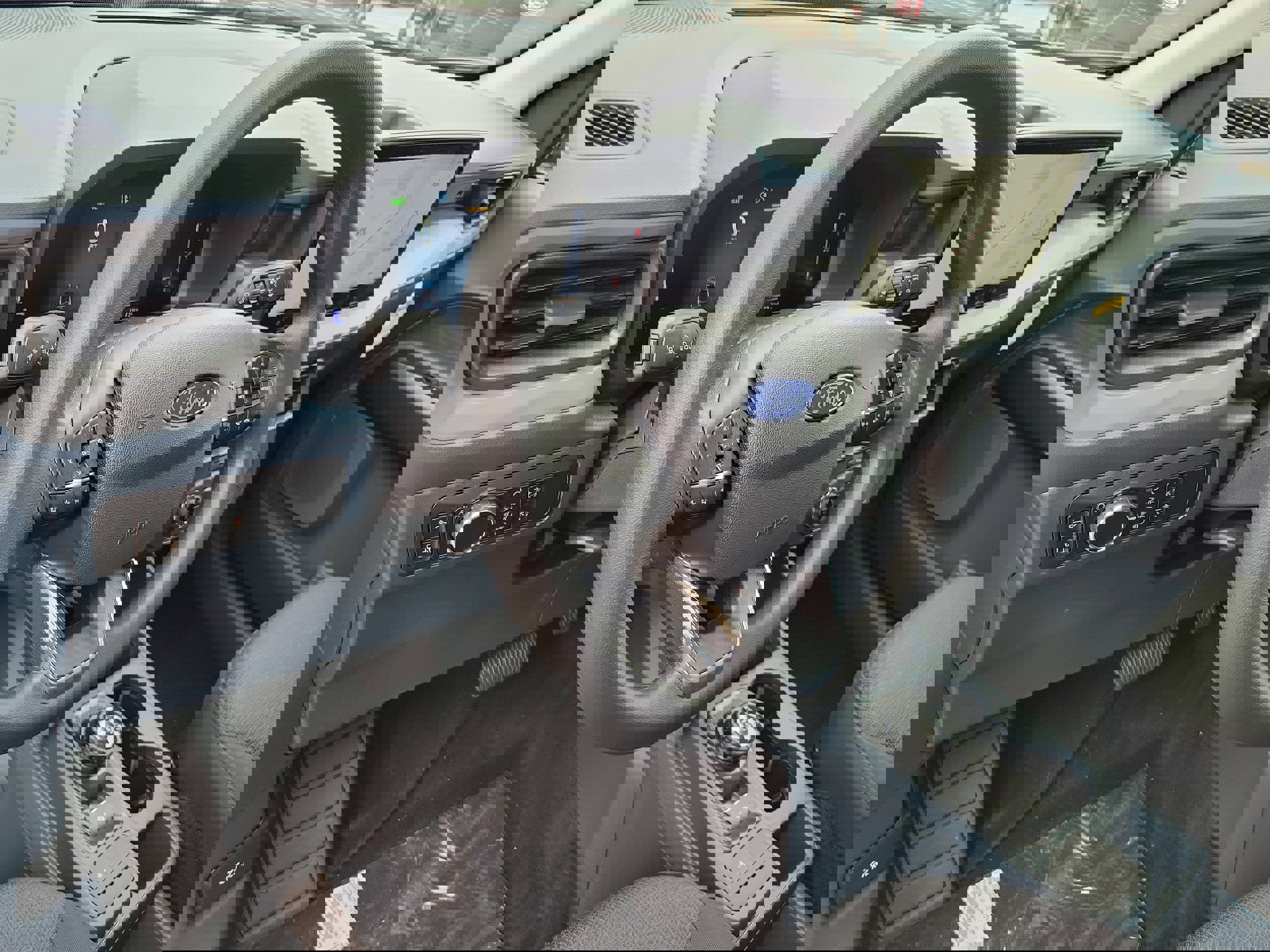 New 2025 Ford Maverick XL image 17