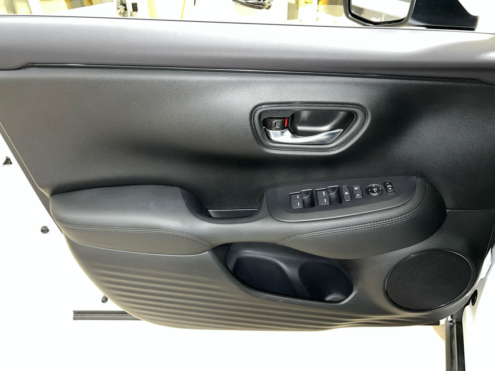 Certified 2023 Honda HR-V LX image 15