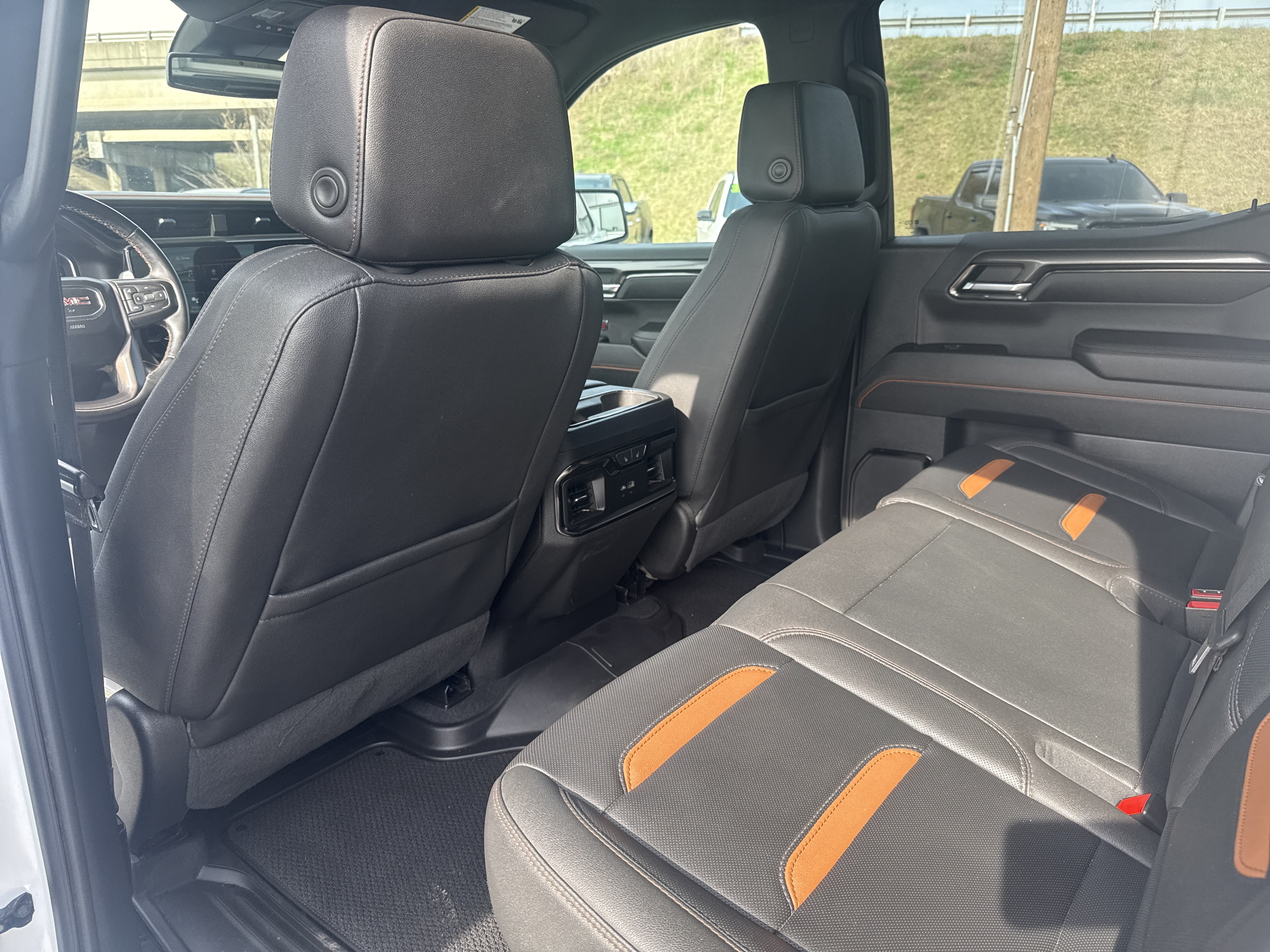 Used 2023 GMC Sierra 1500 AT4 AWD/4WD image 14