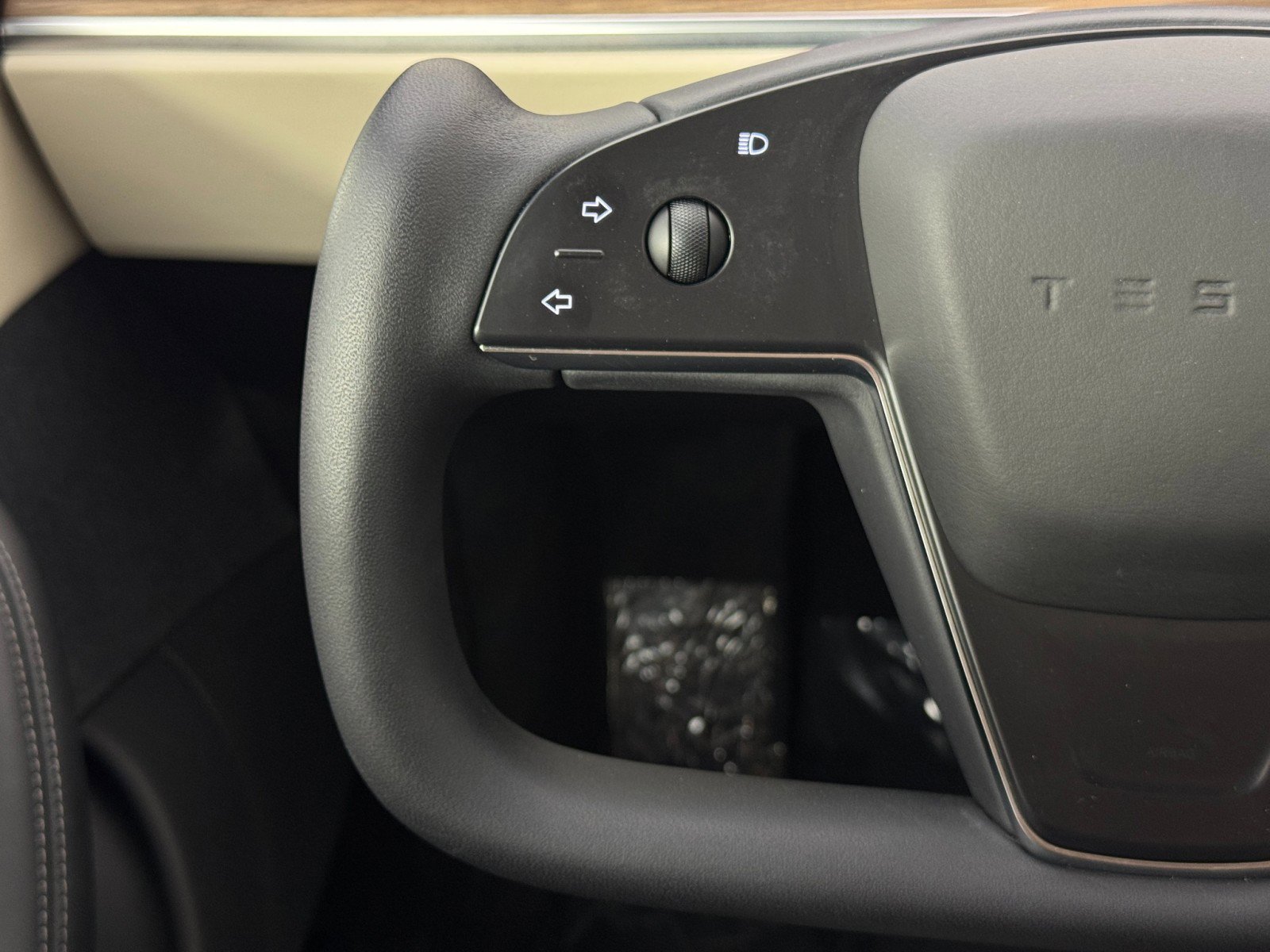 Used 2021 Tesla Model S Plaid image 19