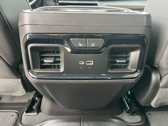 Used 2024 GMC Sierra 1500 AT4 w/ Technology Package AWD/4WD image 33