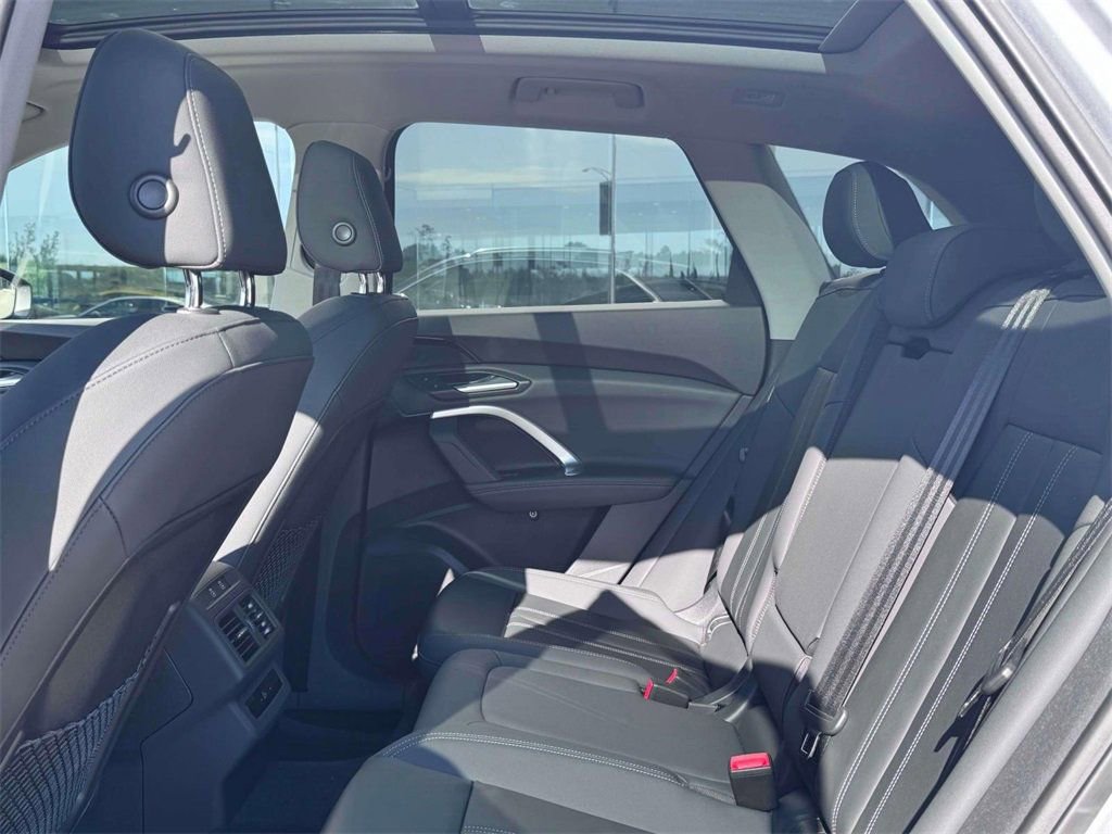 New 2025 Audi Q5 Premium image 18