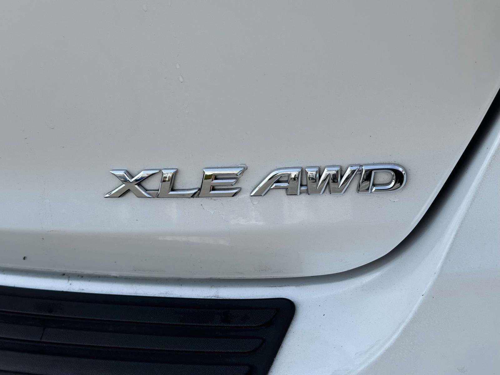 Used 2014 Toyota Venza XLE w/ XLE Premium Package image 13