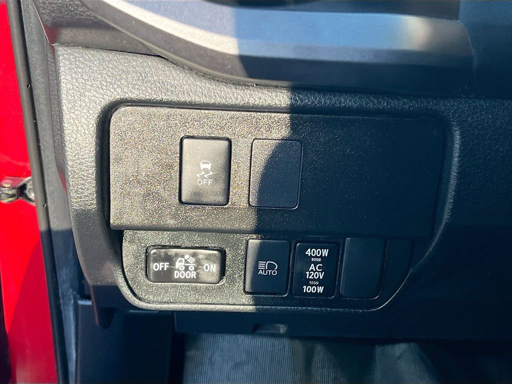 Used 2021 Toyota Tacoma TRD Sport w/ Technology Package image 10