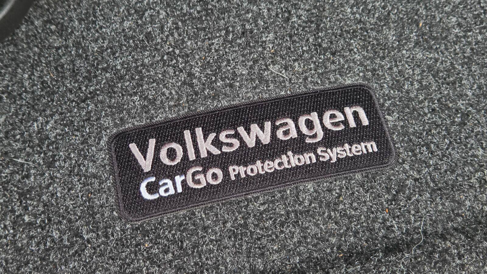 Used 2023 Volkswagen Taos SE w/ Panoramic Sunroof Package FWD image 54