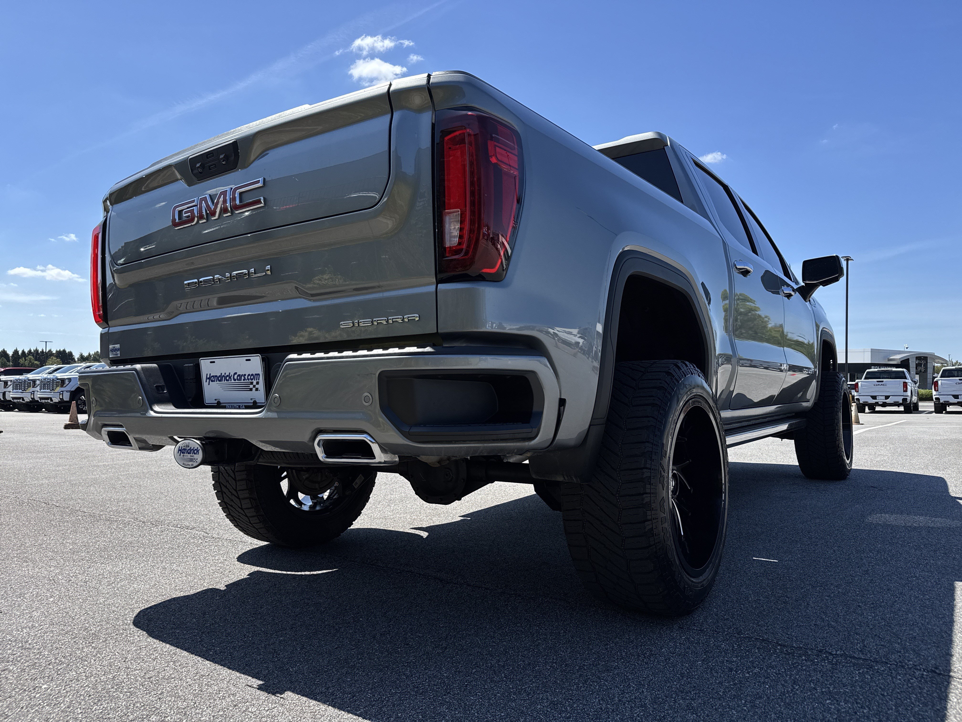 Used 2023 GMC Sierra 1500 Denali AWD/4WD image 10