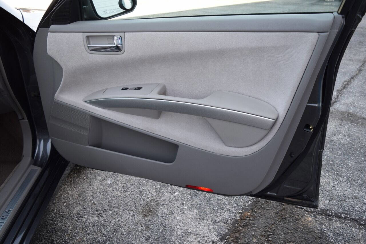 Used 2005 Nissan Maxima 3.5 SE image 43