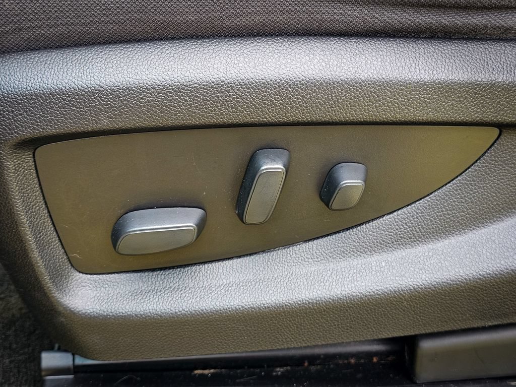 Used 2018 Chevrolet Silverado 1500 LT w/ All Star Edition AWD/4WD image 13