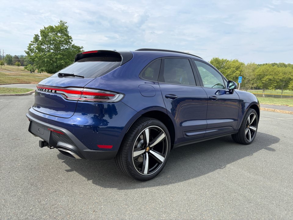 New 2026 Porsche Macan AWD/4WD image 7