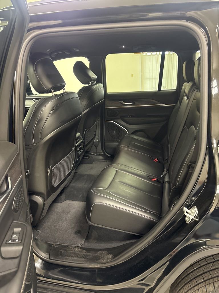 Used 2024 Jeep Grand Cherokee Limited AWD/4WD image 20
