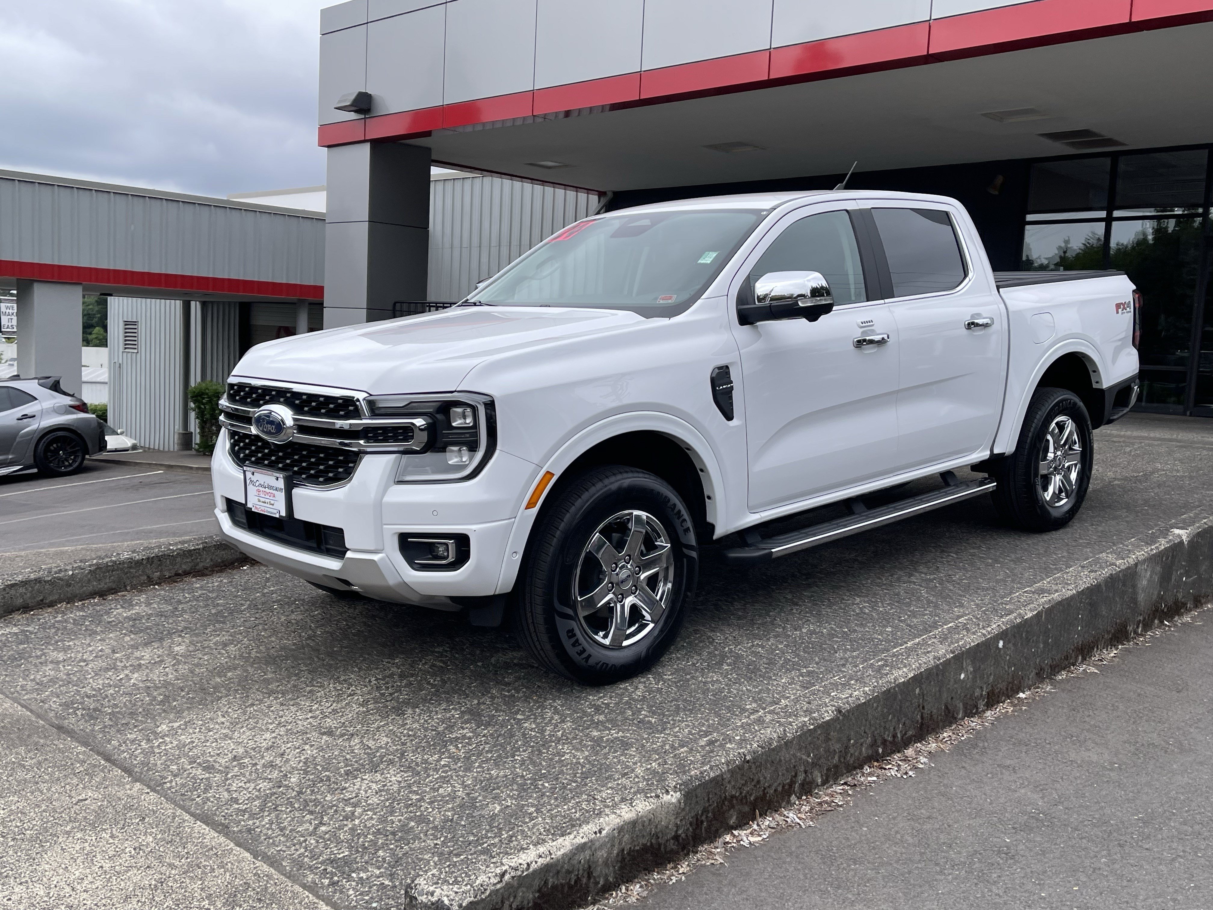 Used 2024 Ford Ranger Lariat w/ FX4 Off-Road Package AWD/4WD image 4