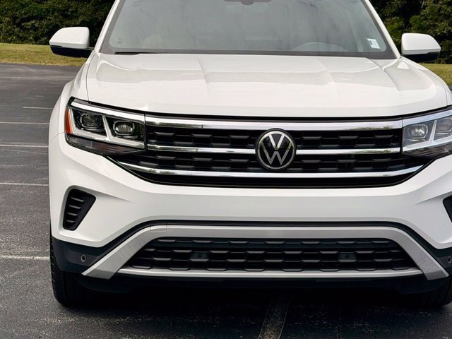 Used 2020 Volkswagen Atlas Cross Sport SE w/ Panoramic Sunroof Package FWD image 13