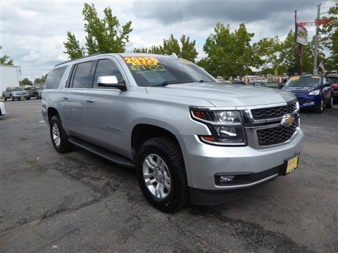 Used 2019 Chevrolet Suburban LT image 4