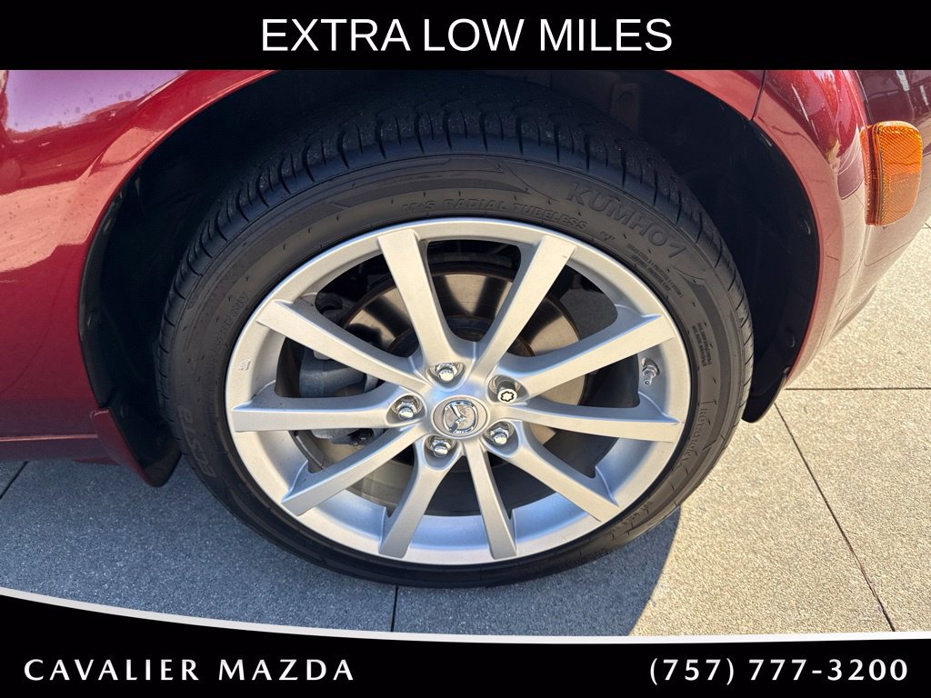 Used 2008 MAZDA MX-5 Miata Grand Touring w/ Premium Pkg RWD image 20