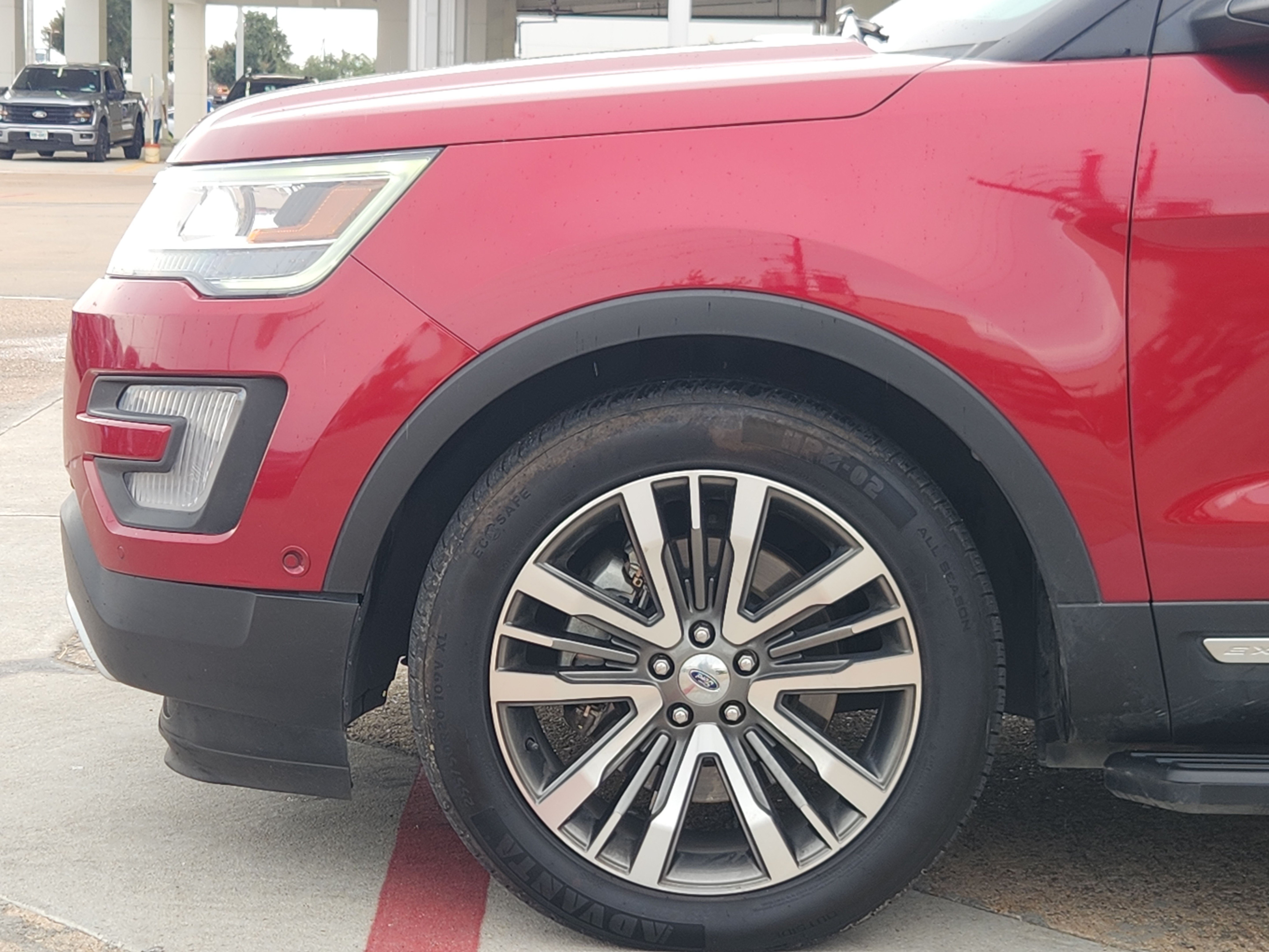 Used 2017 Ford Explorer Platinum AWD/4WD image 5