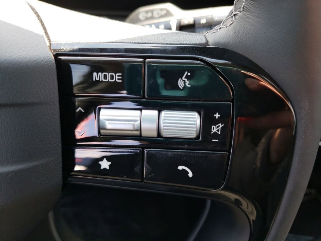 New 2026 Kia Sorento S image 12