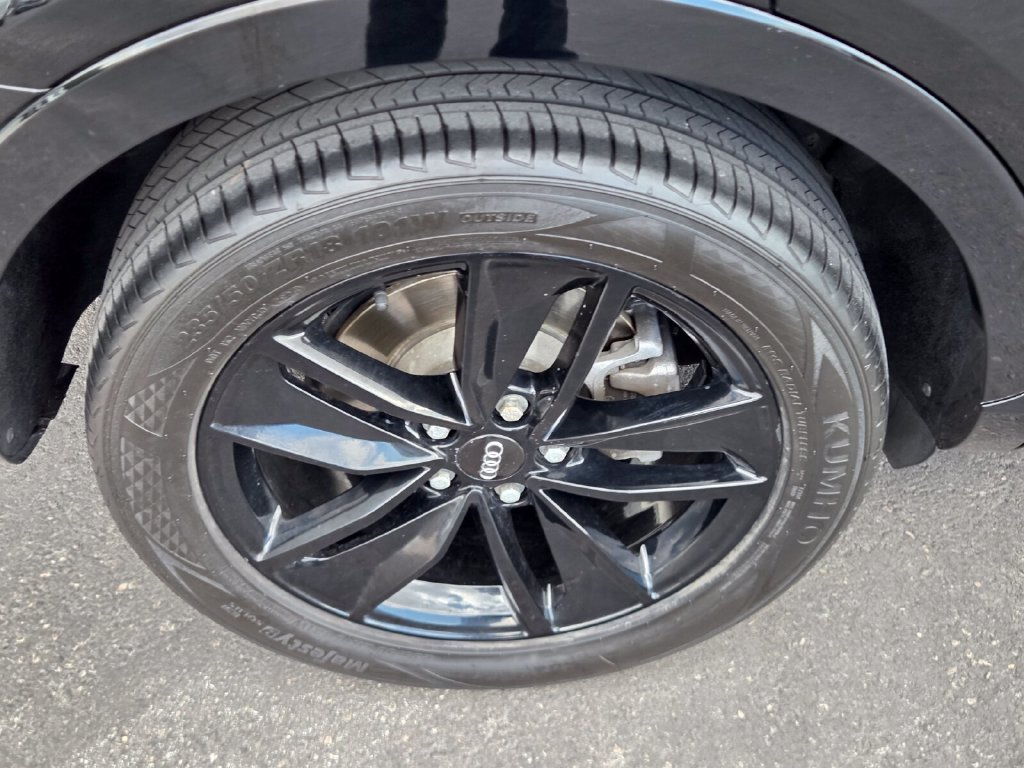 Used 2018 Audi Q3 2.0T Premium w/ Convenience Package FWD image 10