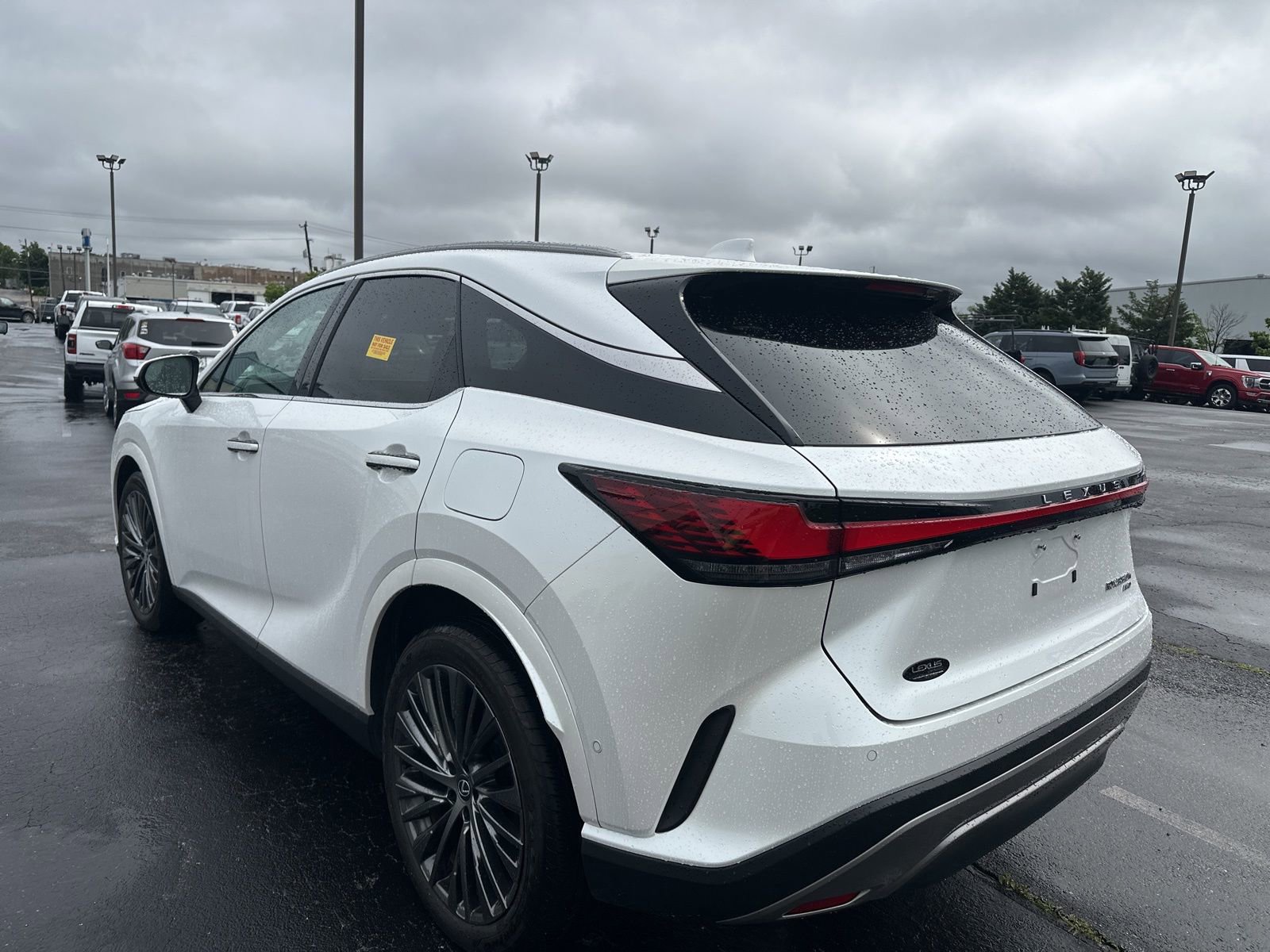 Used 2023 Lexus RX 350 w/ Cold Area Package AWD/4WD image 4