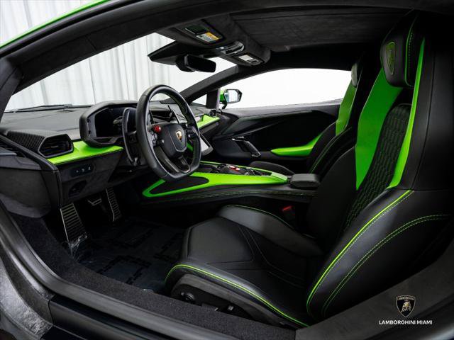 Used 2024 Lamborghini Revuelto AWD/4WD image 34