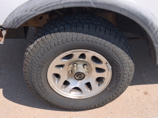 Used 2000 MAZDA B-Series Pickup 4x4 Cab Plus B4000 image 11