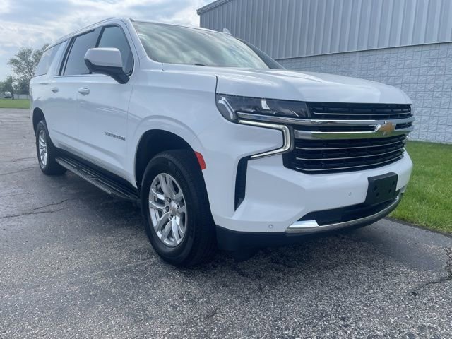 Used 2024 Chevrolet Suburban LT AWD/4WD image 1