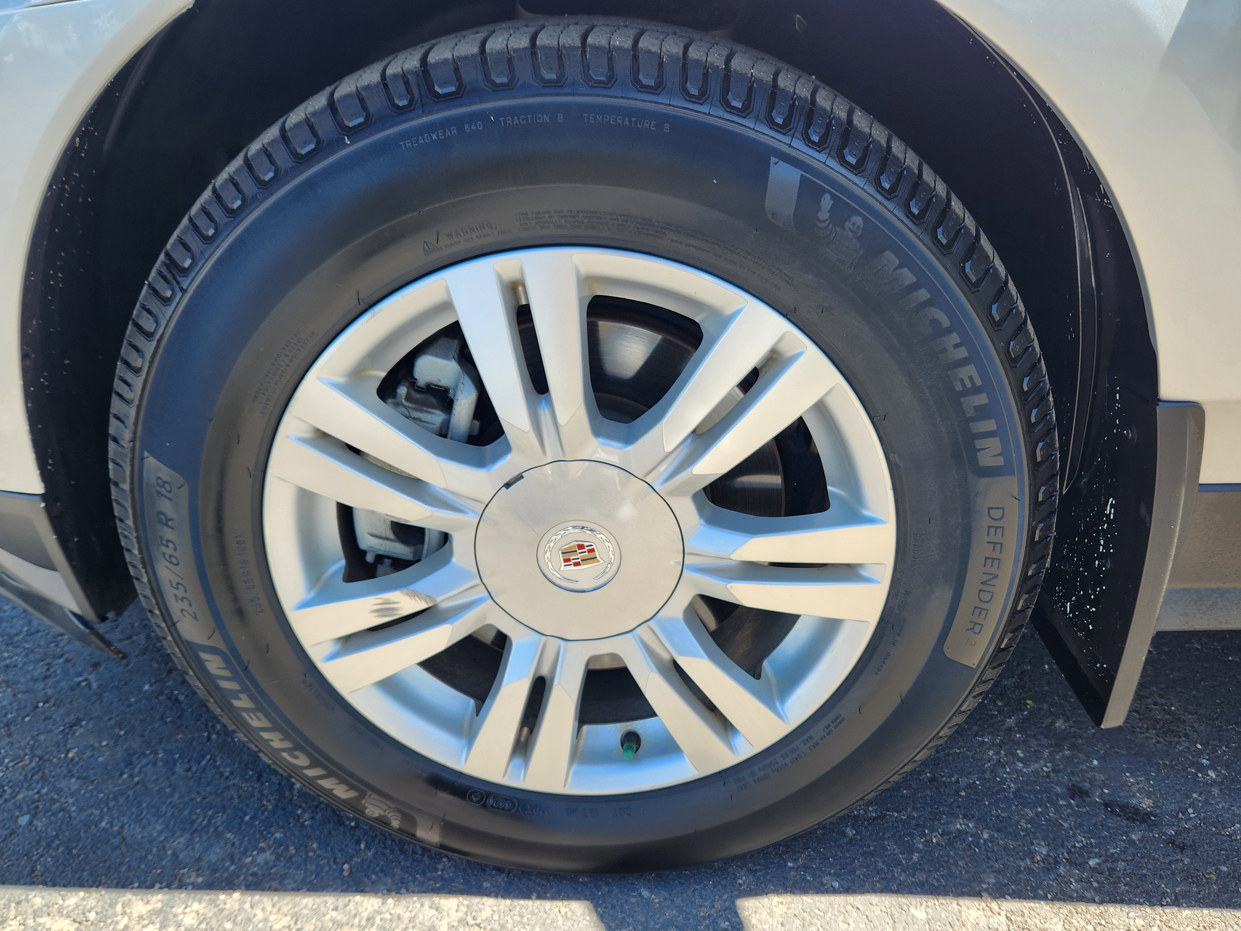 Used 2015 Cadillac SRX Luxury w/ Driver Awareness Package AWD/4WD image 22