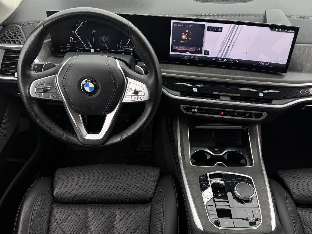 Used 2025 BMW X7 xDrive40i AWD/4WD image 12