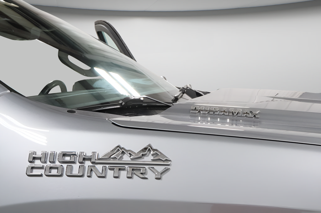 Used 2024 Chevrolet Silverado 1500 High Country w/ High Country Premium Package AWD/4WD image 32