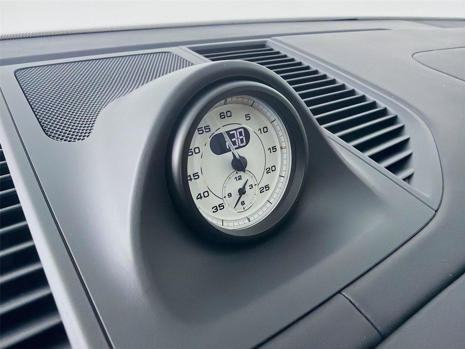 New 2026 Porsche Macan GTS image 17