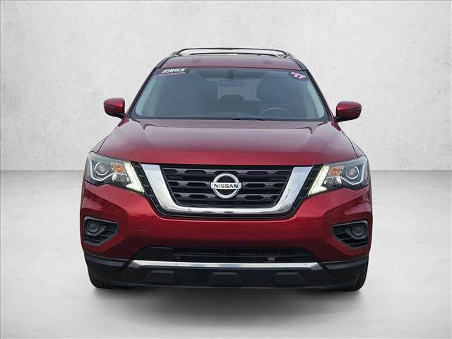 Used 2017 Nissan Pathfinder S image 2