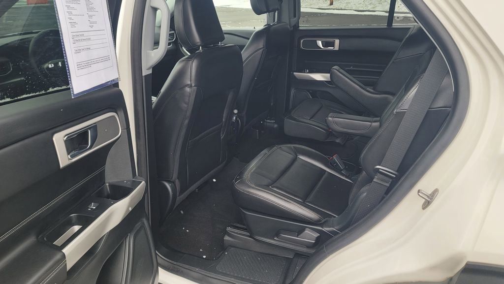 Used 2021 Ford Explorer XLT w/ Equipment Group 202A image 26