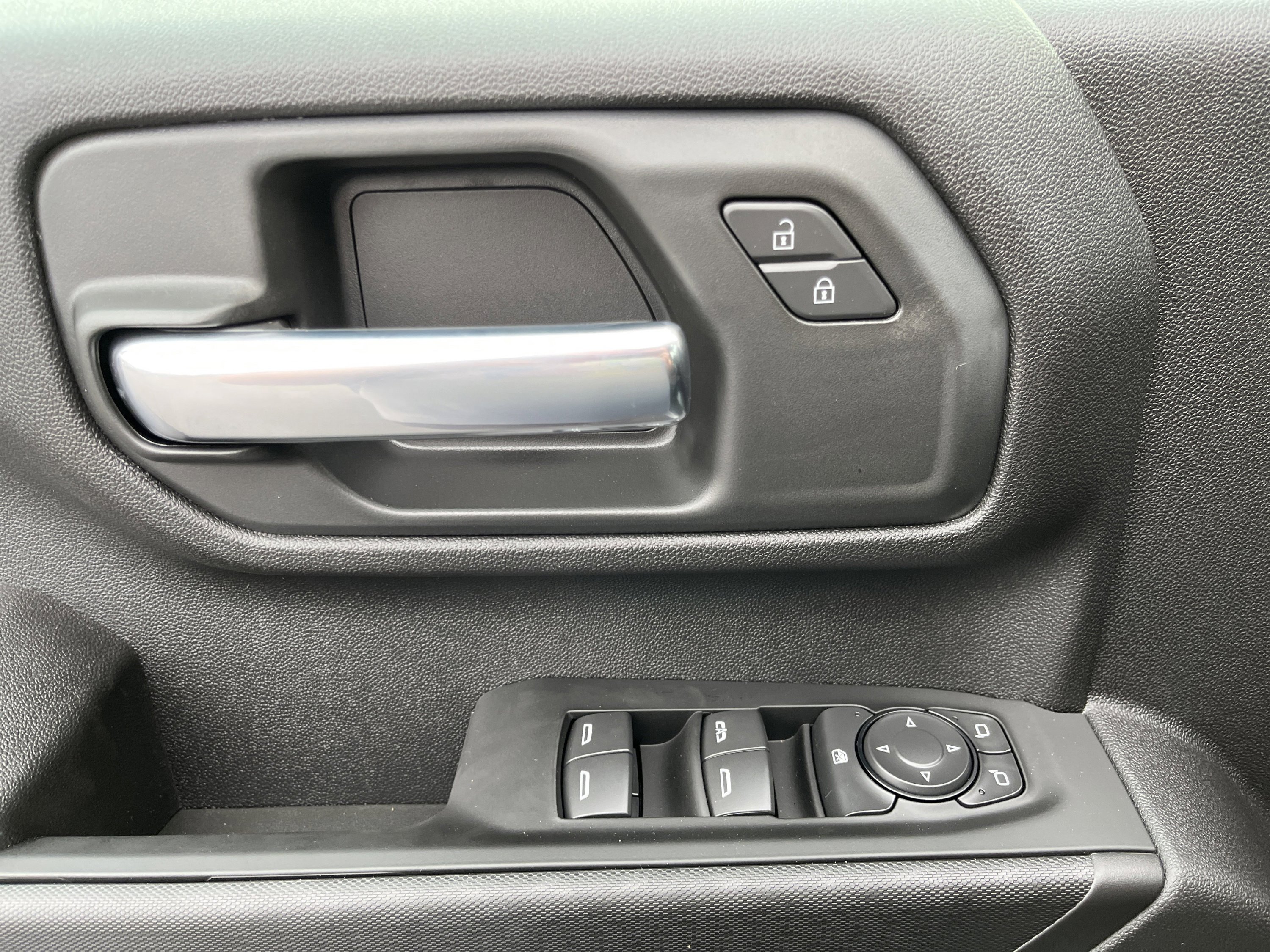 New 2026 Chevrolet Silverado 2500 Custom w/ Custom Convenience Package image 15