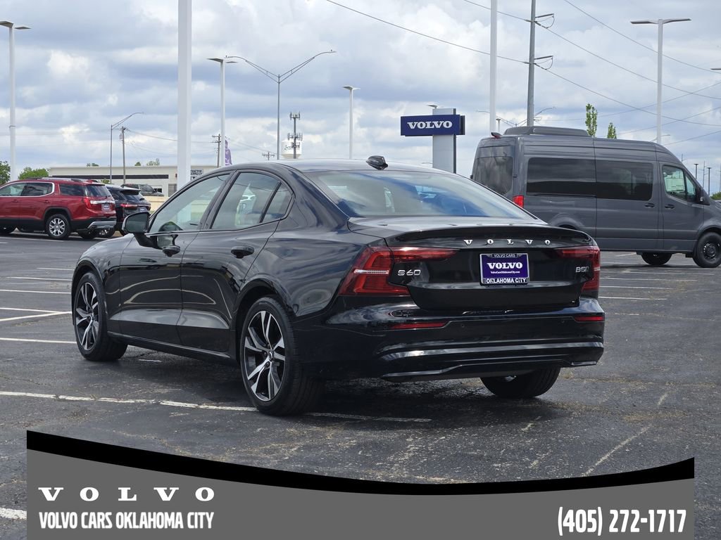 Used 2025 Volvo S60 B5 Core AWD/4WD image 4
