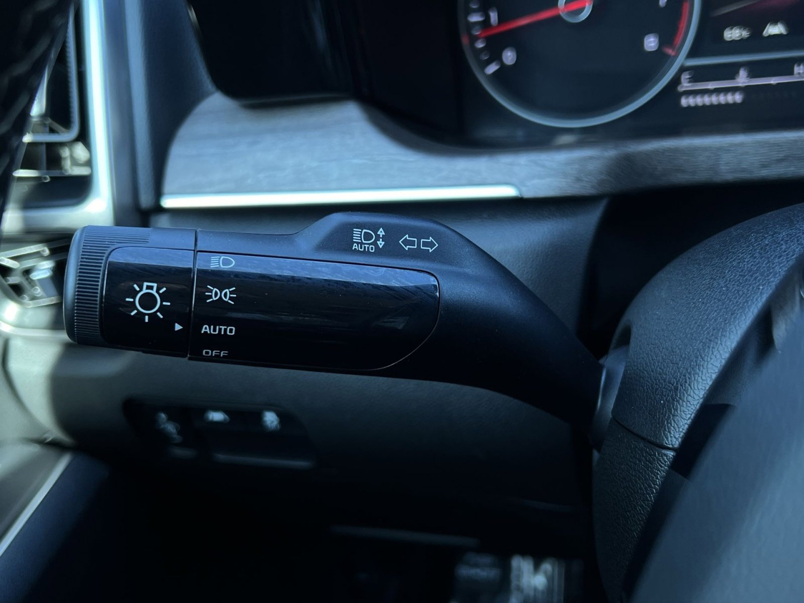 Used 2022 Kia Sorento S AWD/4WD image 35