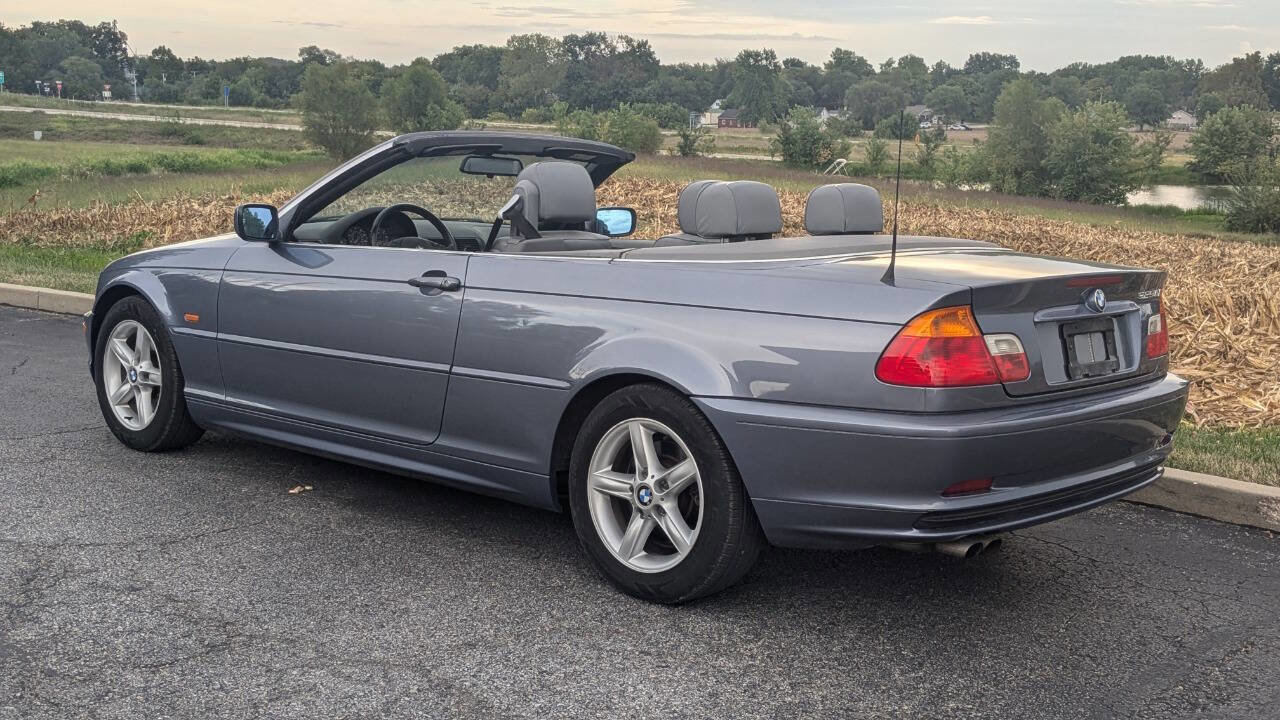 Used 2002 BMW 325Ci Convertible image 11