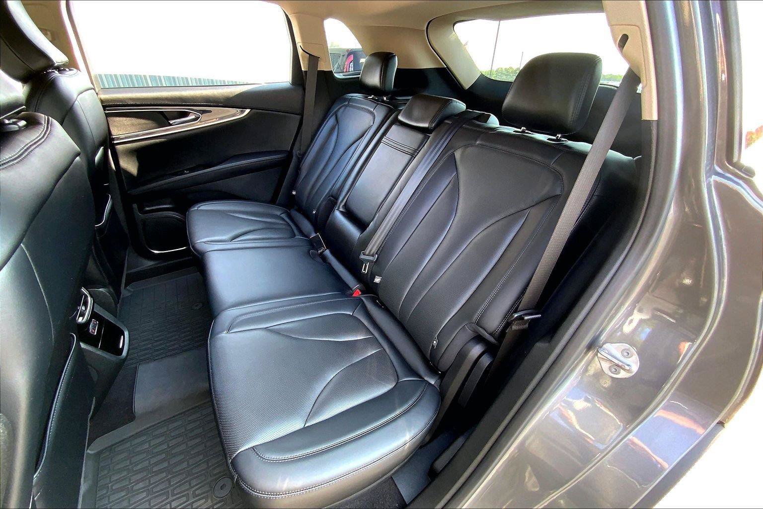 Used 2023 Lincoln Nautilus Reserve AWD/4WD image 22