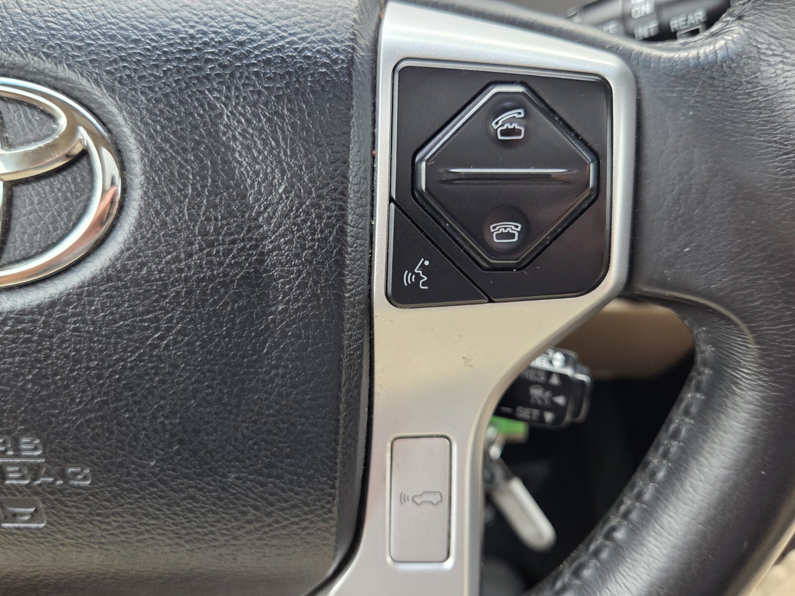 Used 2017 Toyota Sequoia Platinum AWD/4WD image 27