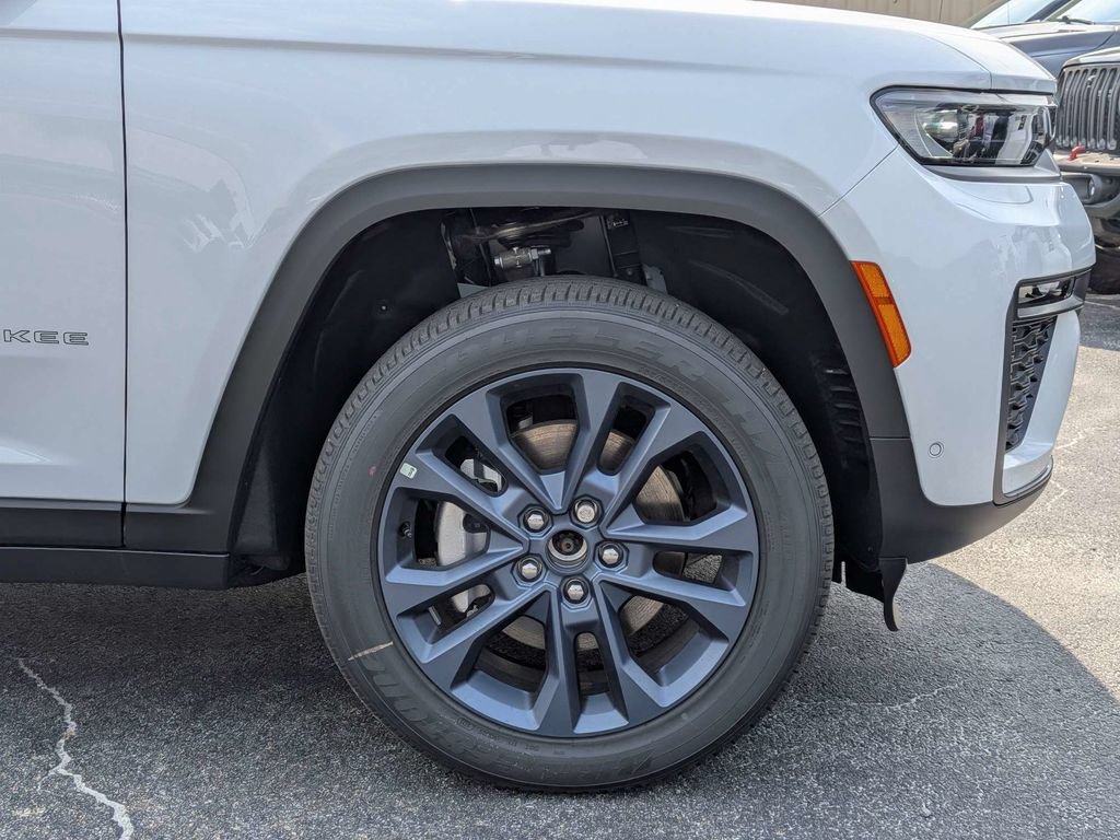 New 2026 Jeep Grand Cherokee L Limited AWD/4WD image 12