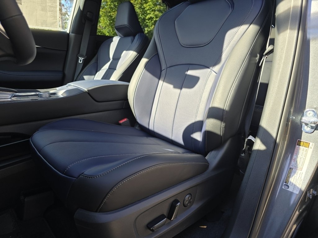 New 2026 INFINITI QX60 Sport image 26